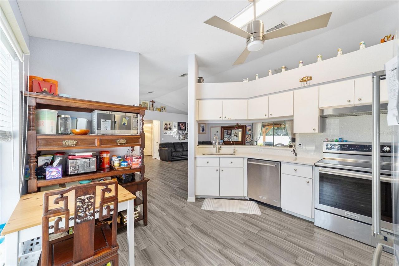 6880 SE 103rd Place , Belleview, FL 34420 Photo
