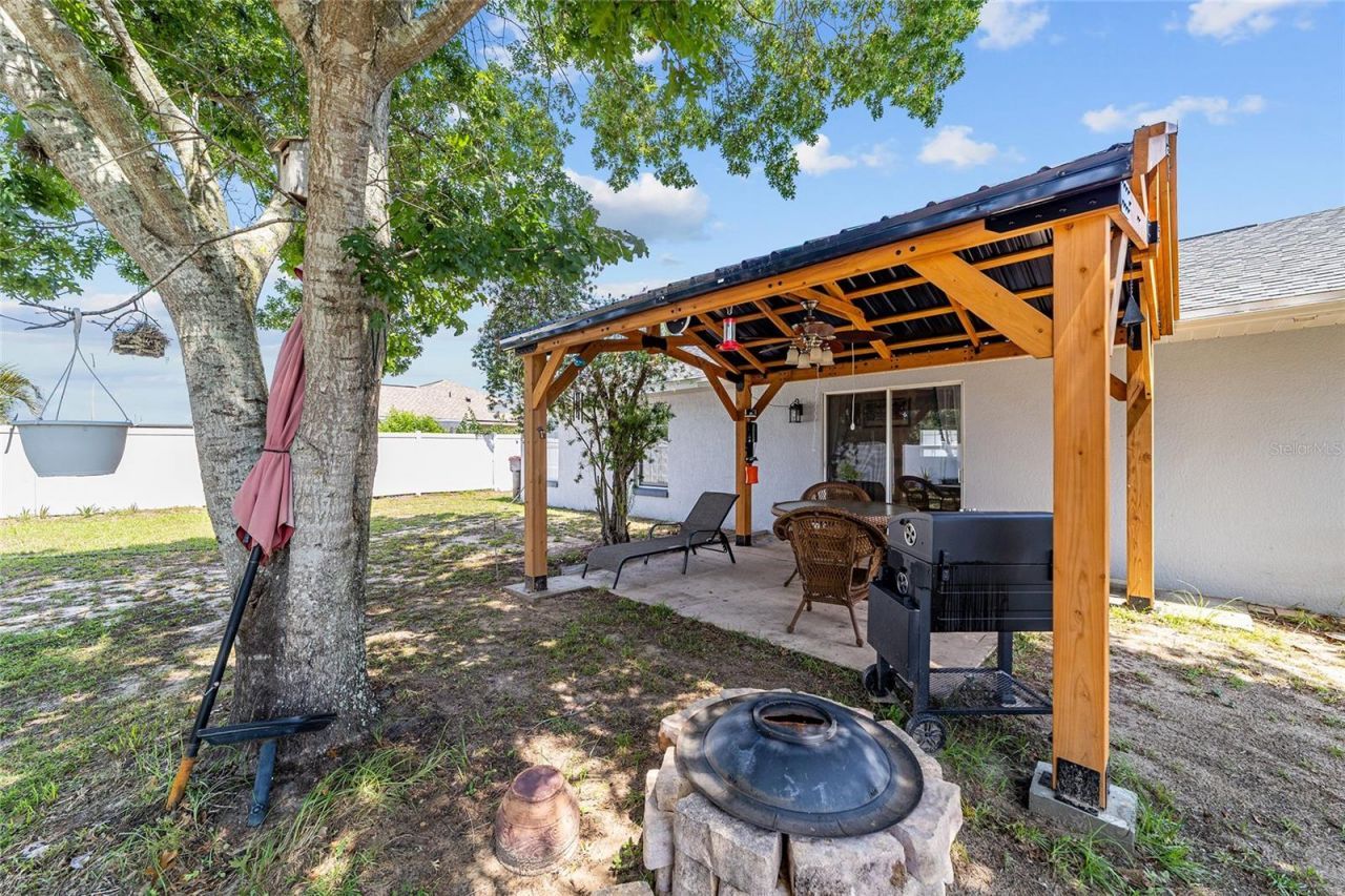 6880 SE 103rd Place , Belleview, FL 34420 Photo