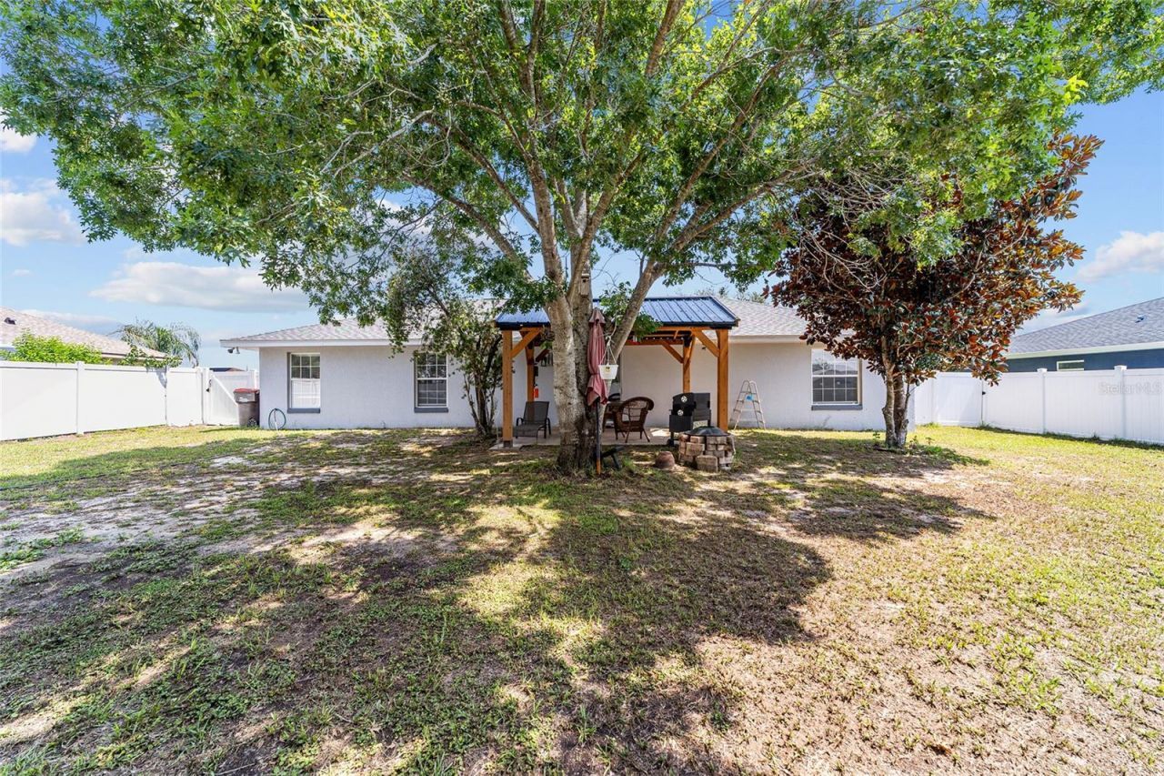 6880 SE 103rd Place , Belleview, FL 34420 Photo