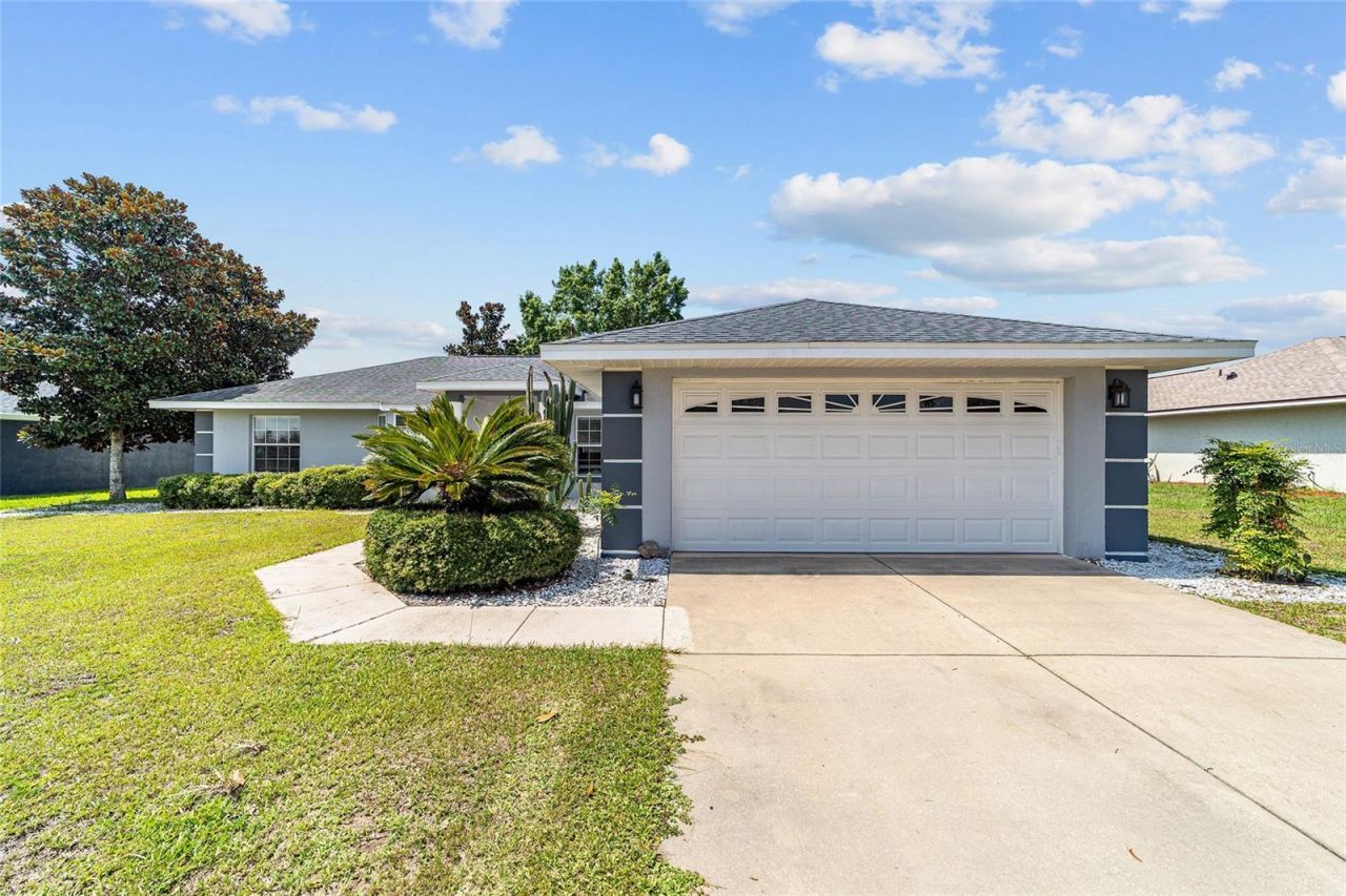6880 SE 103rd Place , Belleview, FL 34420 Photo