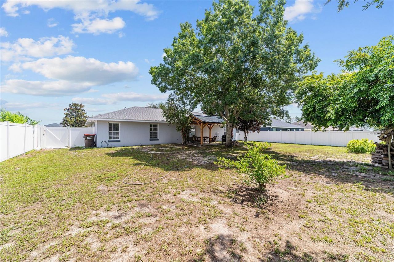 6880 SE 103rd Place , Belleview, FL 34420 Photo