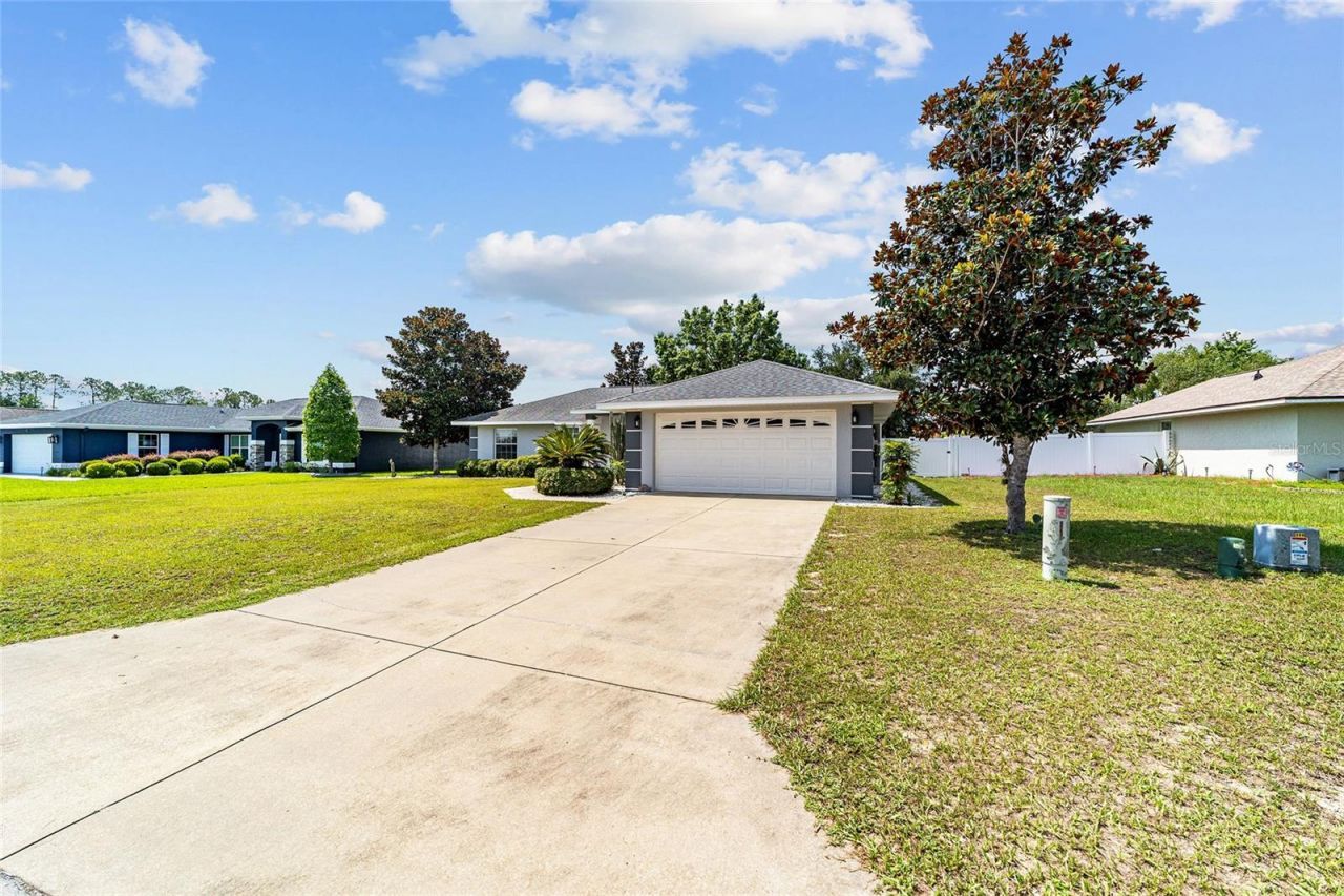 6880 SE 103rd Place , Belleview, FL 34420 Photo