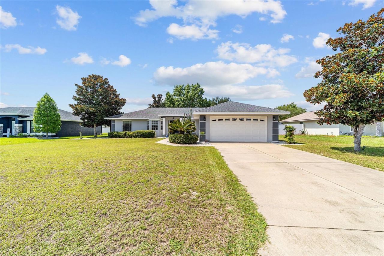 6880 SE 103rd Place , Belleview, FL 34420 Photo