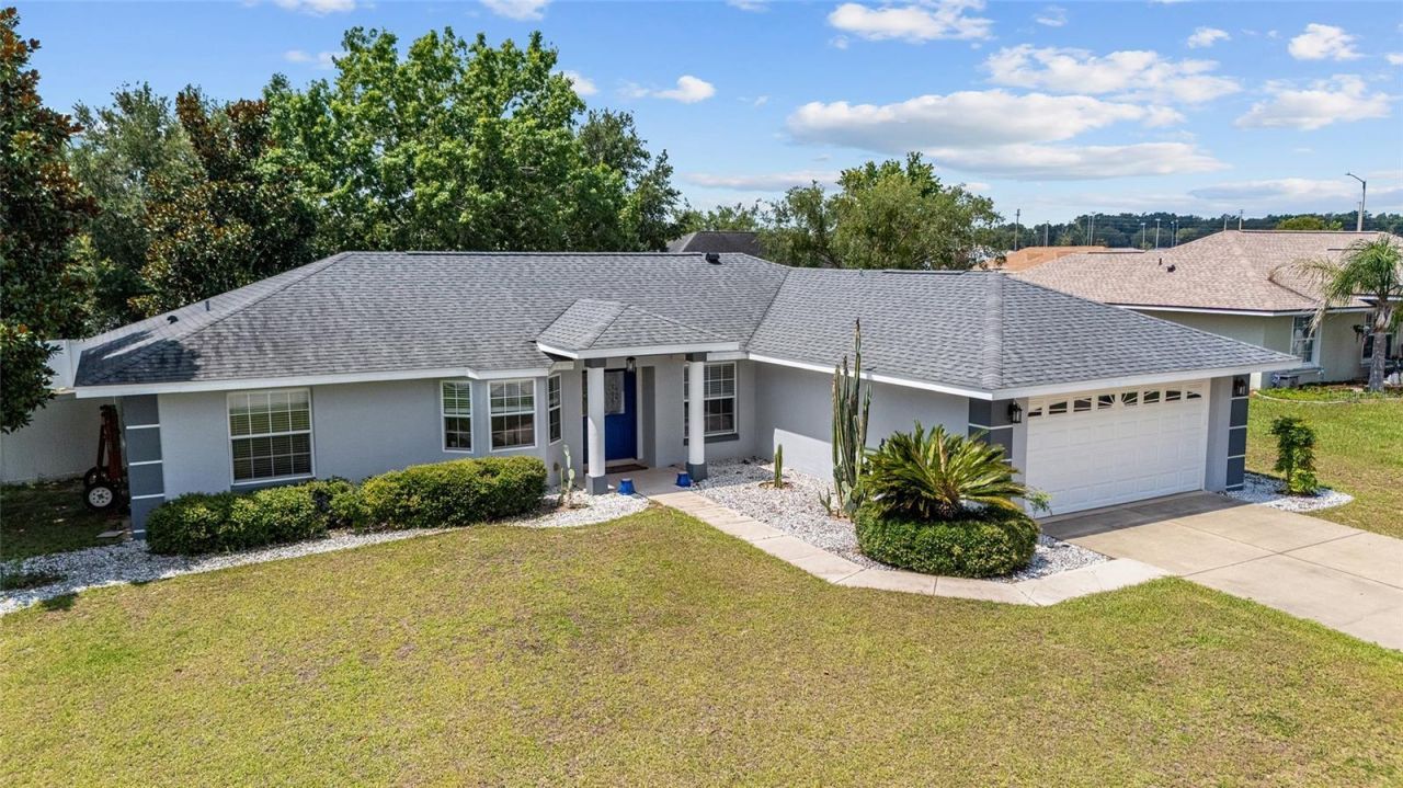 6880 SE 103rd Place , Belleview, FL 34420 Photo