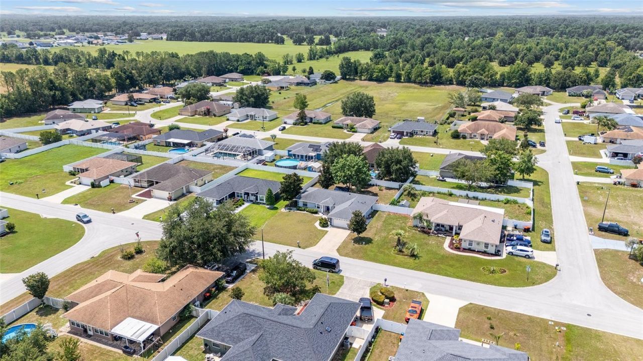 6880 SE 103rd Place , Belleview, FL 34420 Photo