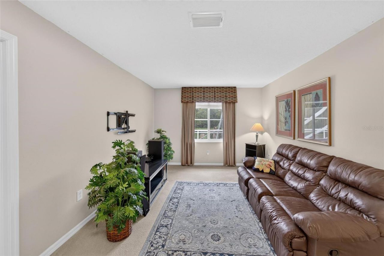 19128 Meadow Pine Drive , Tampa, FL 33647 Photo