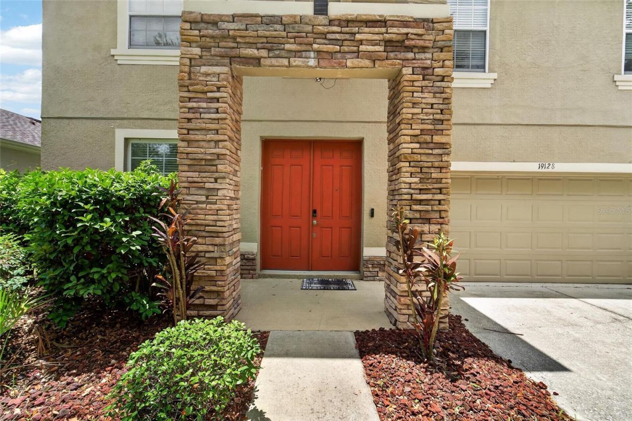 19128 Meadow Pine Drive , Tampa, FL 33647 Photo