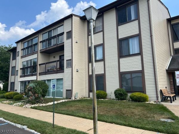 278 Crosse Dr, Monroe, NJ 08831