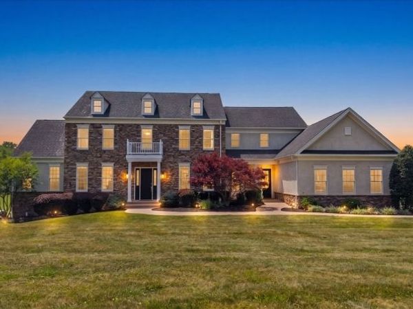 61 Perryville Rd, Union, NJ 08867