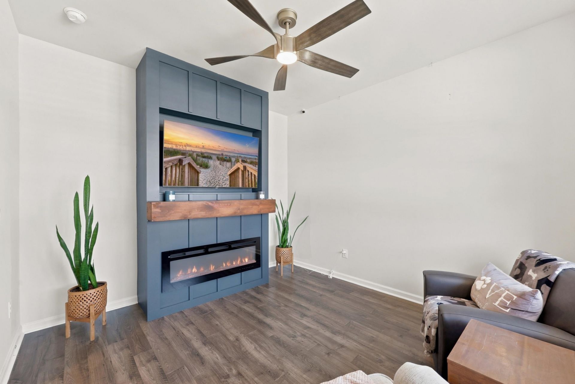 2933 Pegasus Place Photo 4
