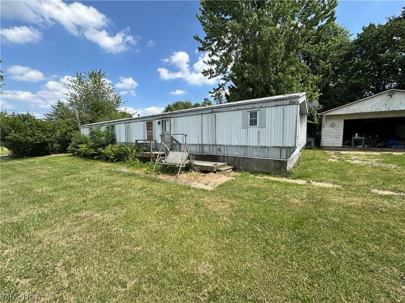 10056 Lawndell Road SW, Navarre, OH 44662 Photo 5