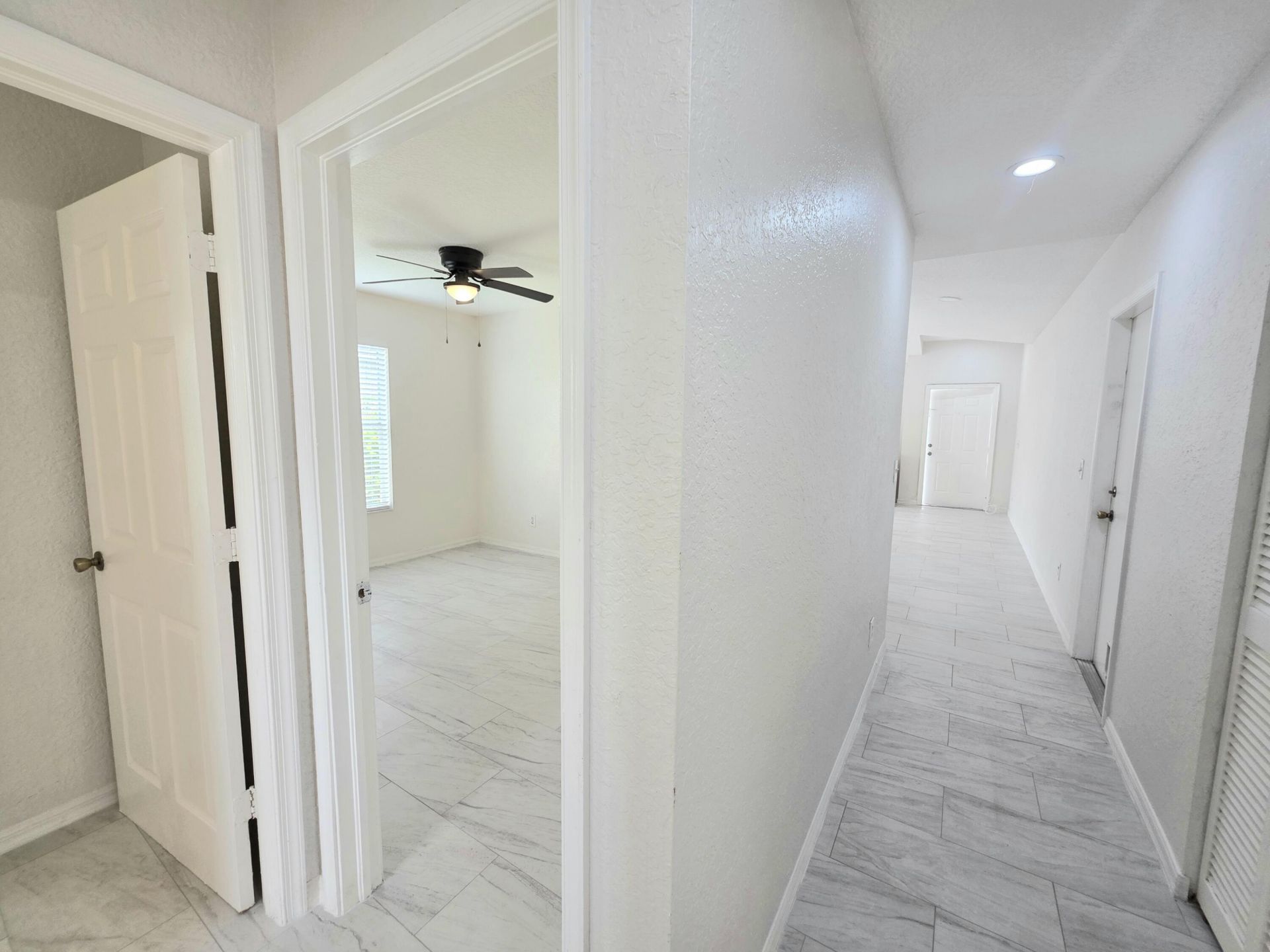 569 E Ridge Circle N, Boynton Beach, FL 33435 Photo