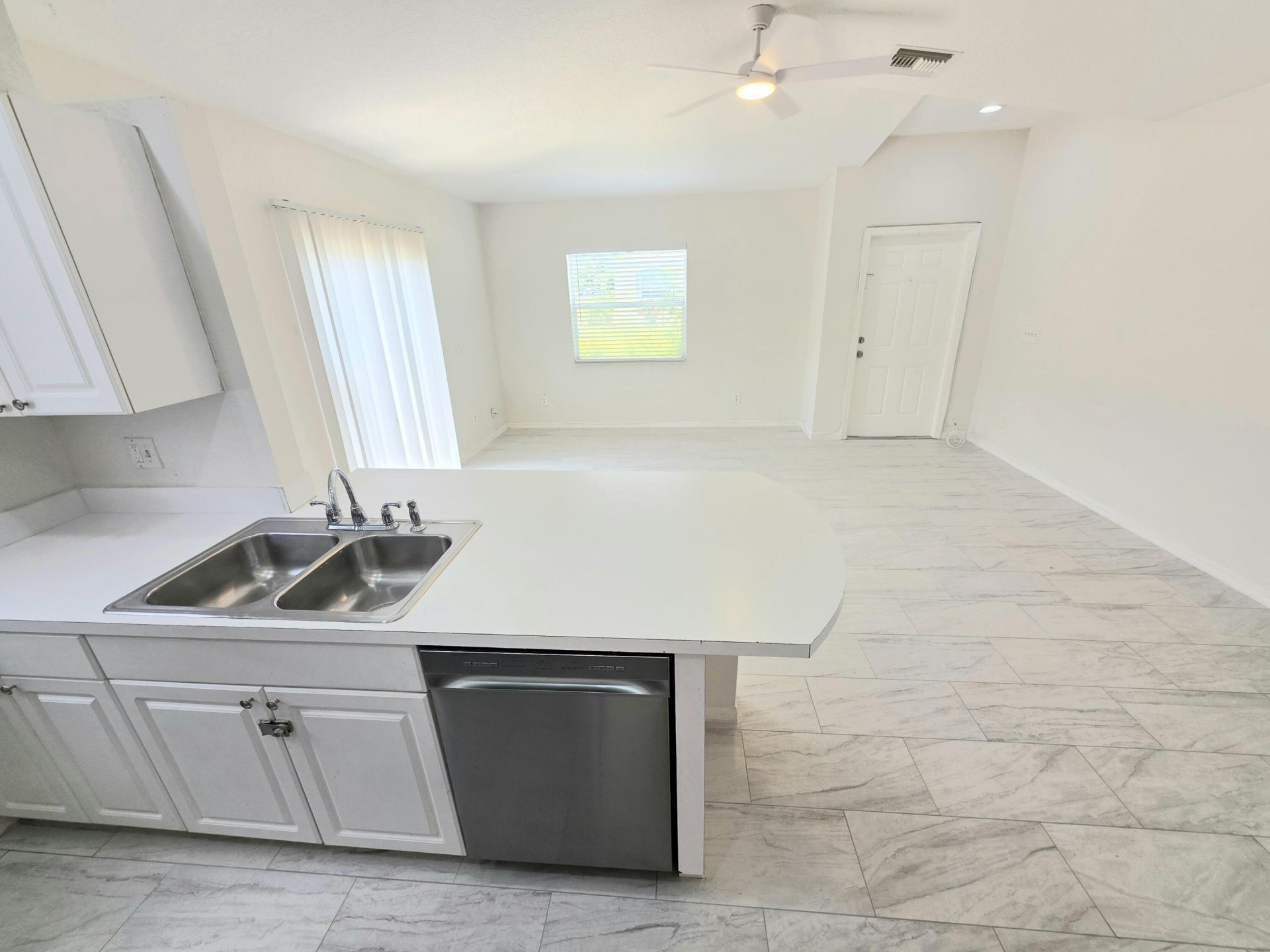 569 E Ridge Circle N, Boynton Beach, FL 33435 Photo