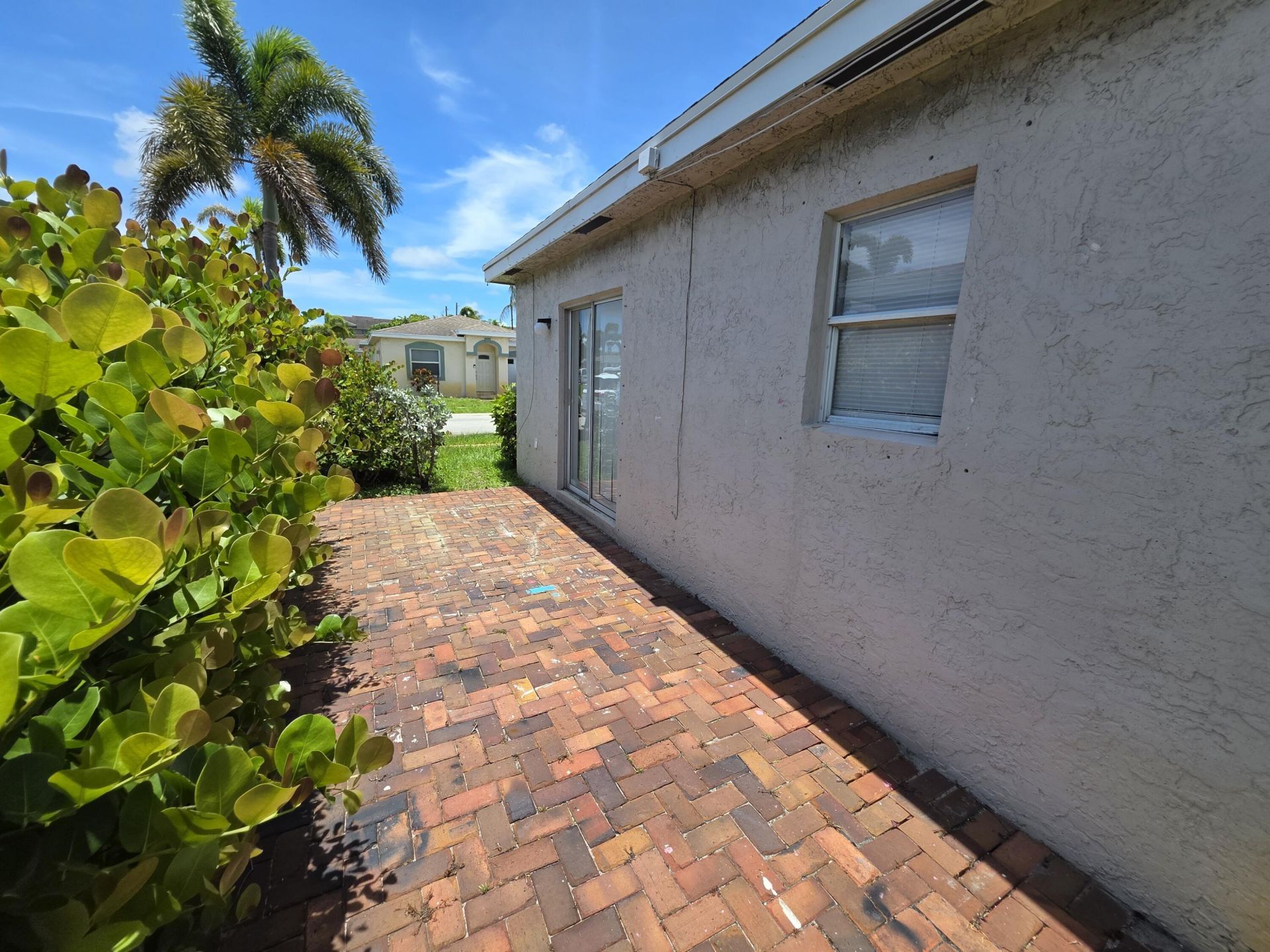 569 E Ridge Circle N, Boynton Beach, FL 33435 Photo