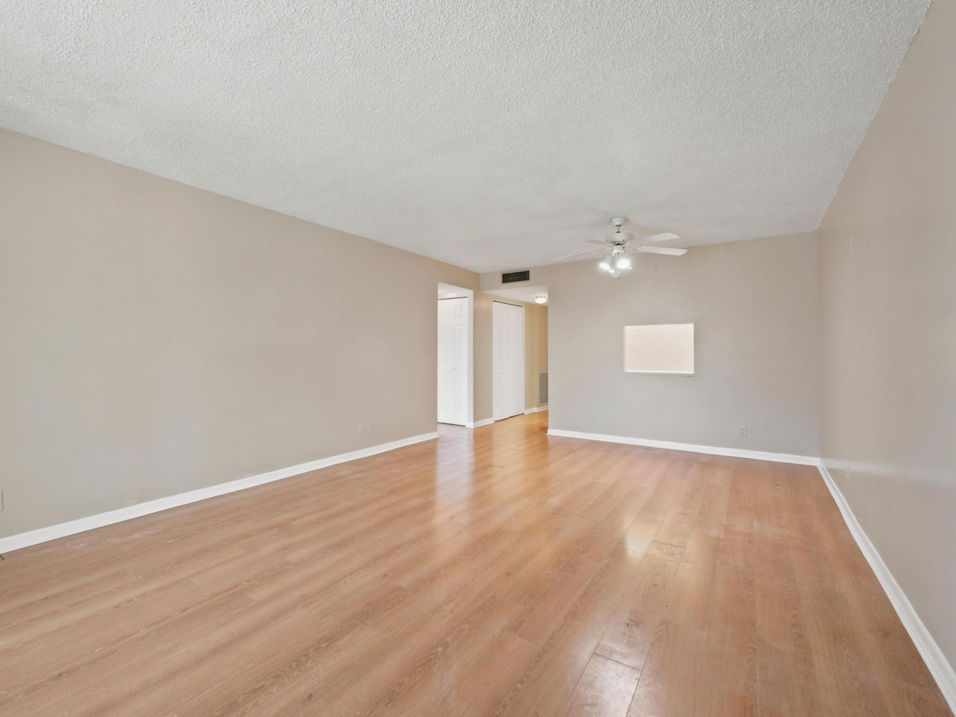 500 Executive Center Drive, Unit 2m, West Palm Beach, FL 33401 Photo