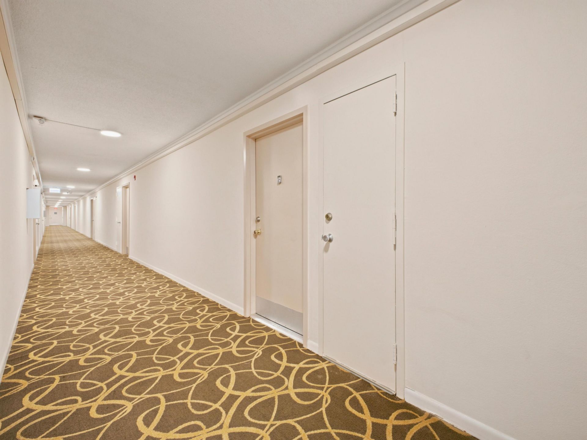 500 Executive Center Drive, Unit 2m, West Palm Beach, FL 33401 Photo