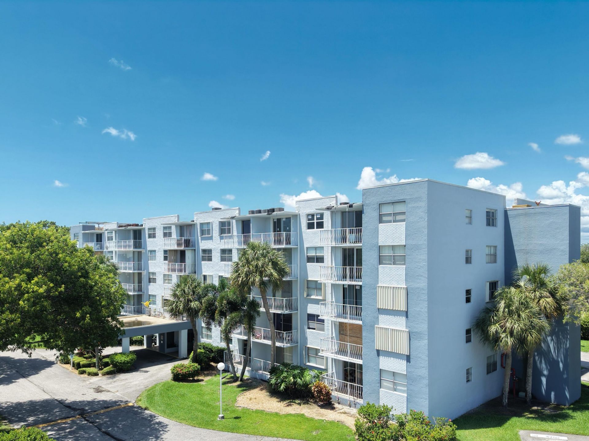500 Executive Center Drive, Unit 2m, West Palm Beach, FL 33401 Photo