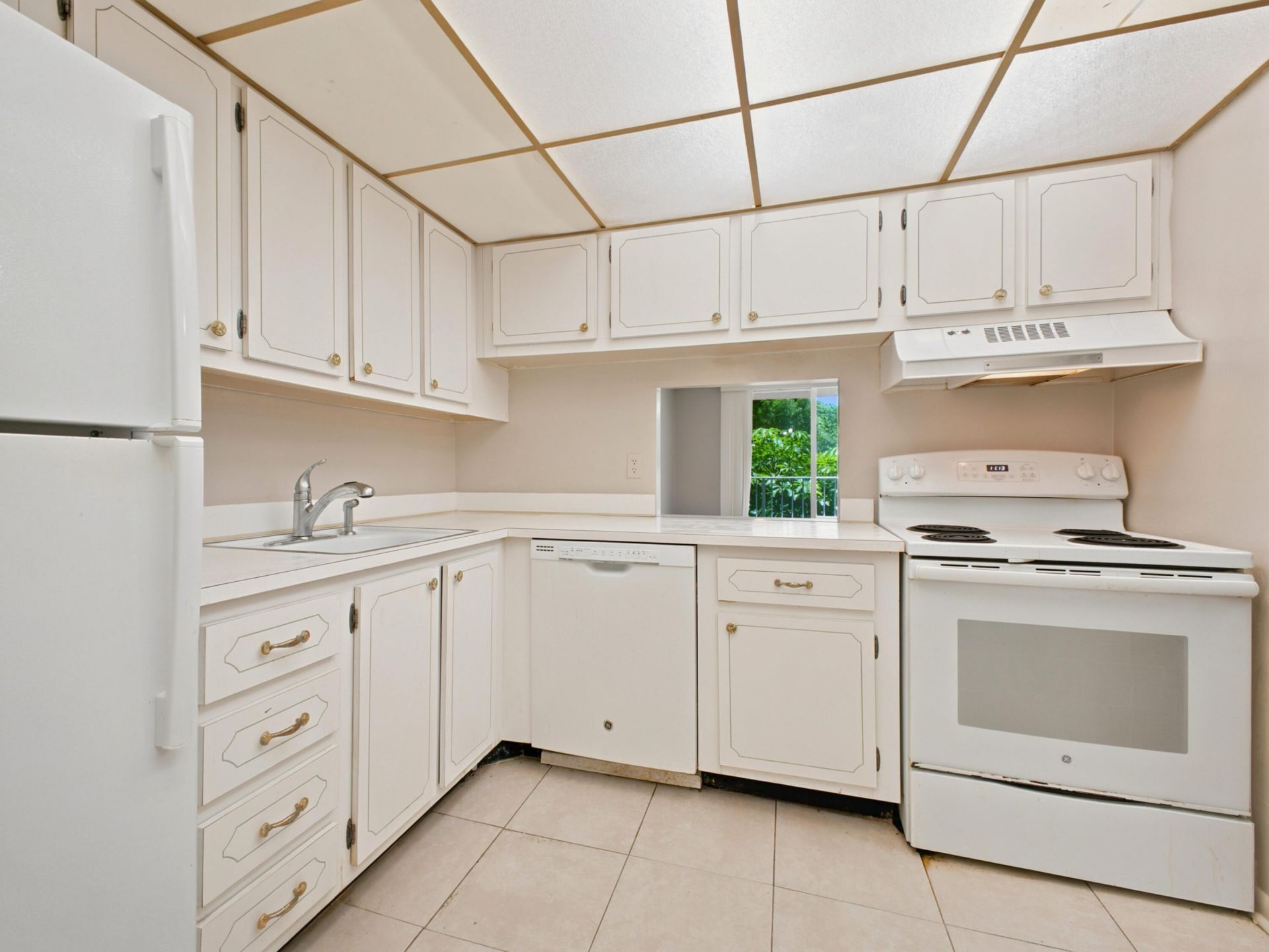 500 Executive Center Drive, Unit 2m, West Palm Beach, FL 33401 Photo