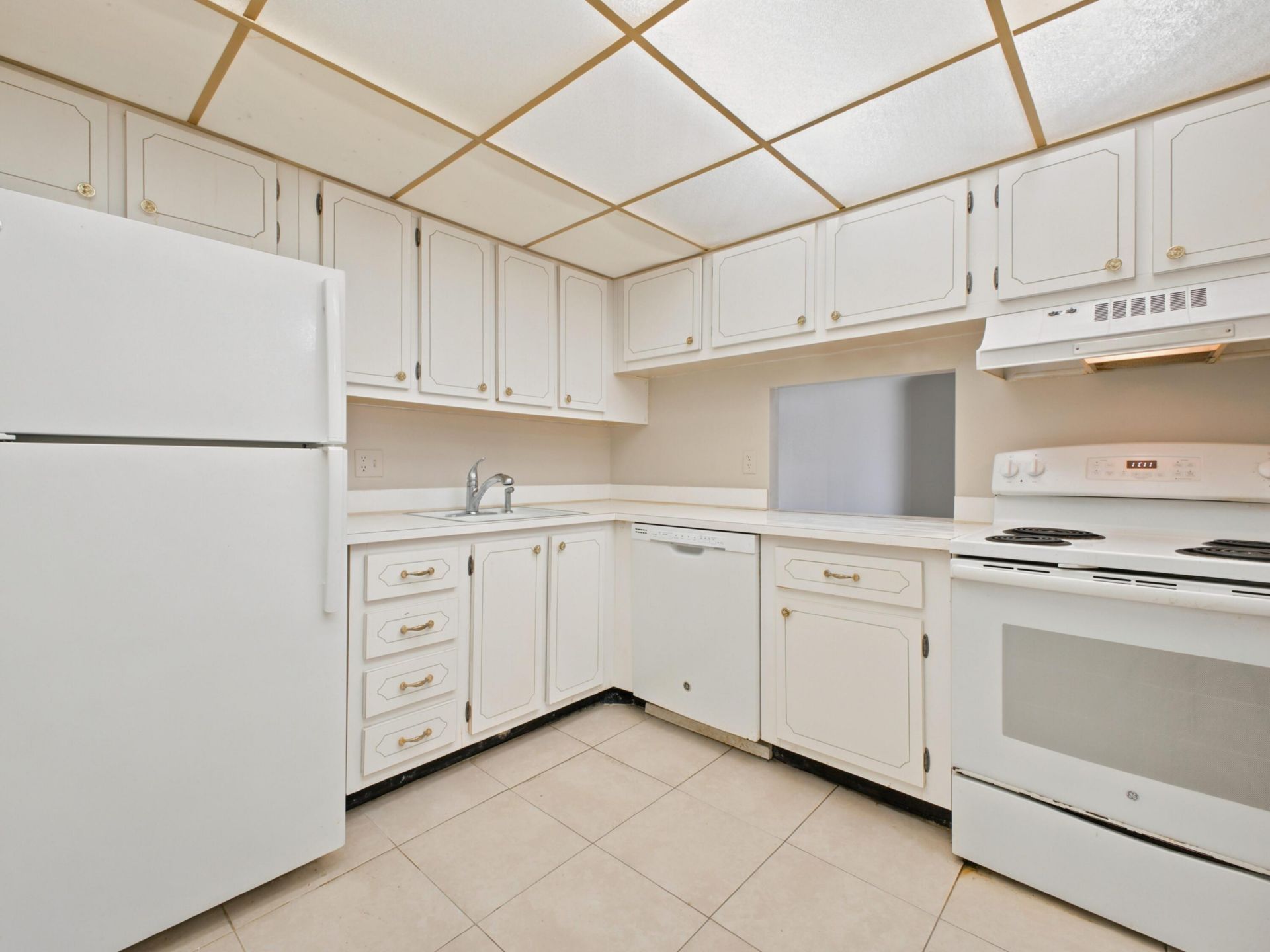 500 Executive Center Drive, Unit 2m, West Palm Beach, FL 33401 Photo
