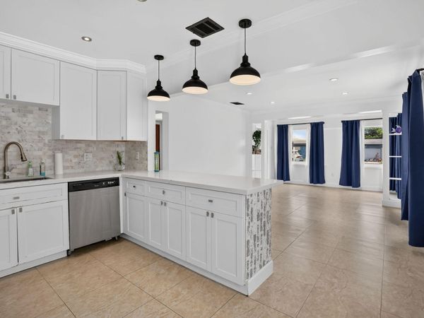 2427 Harding Street, Hollywood, FL 33020