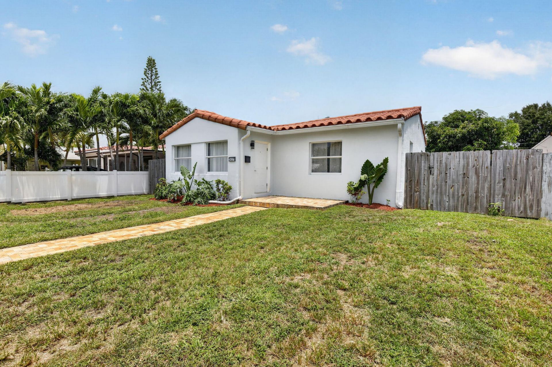 2427 Harding Street, Hollywood, FL 33020 Photo
