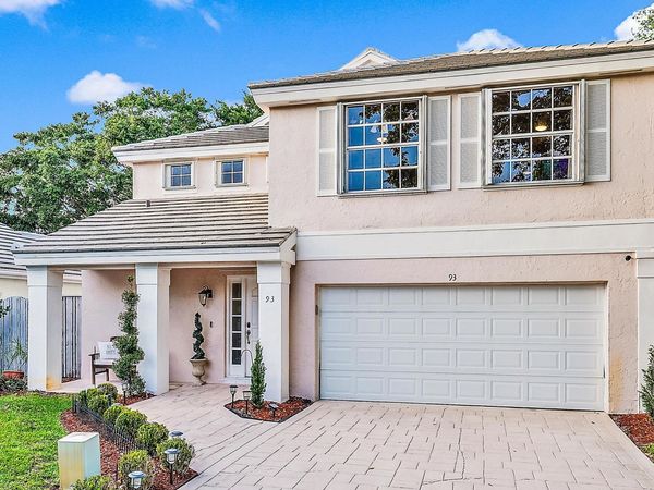 93 Admirals Court, Palm Beach Gardens, FL 33418