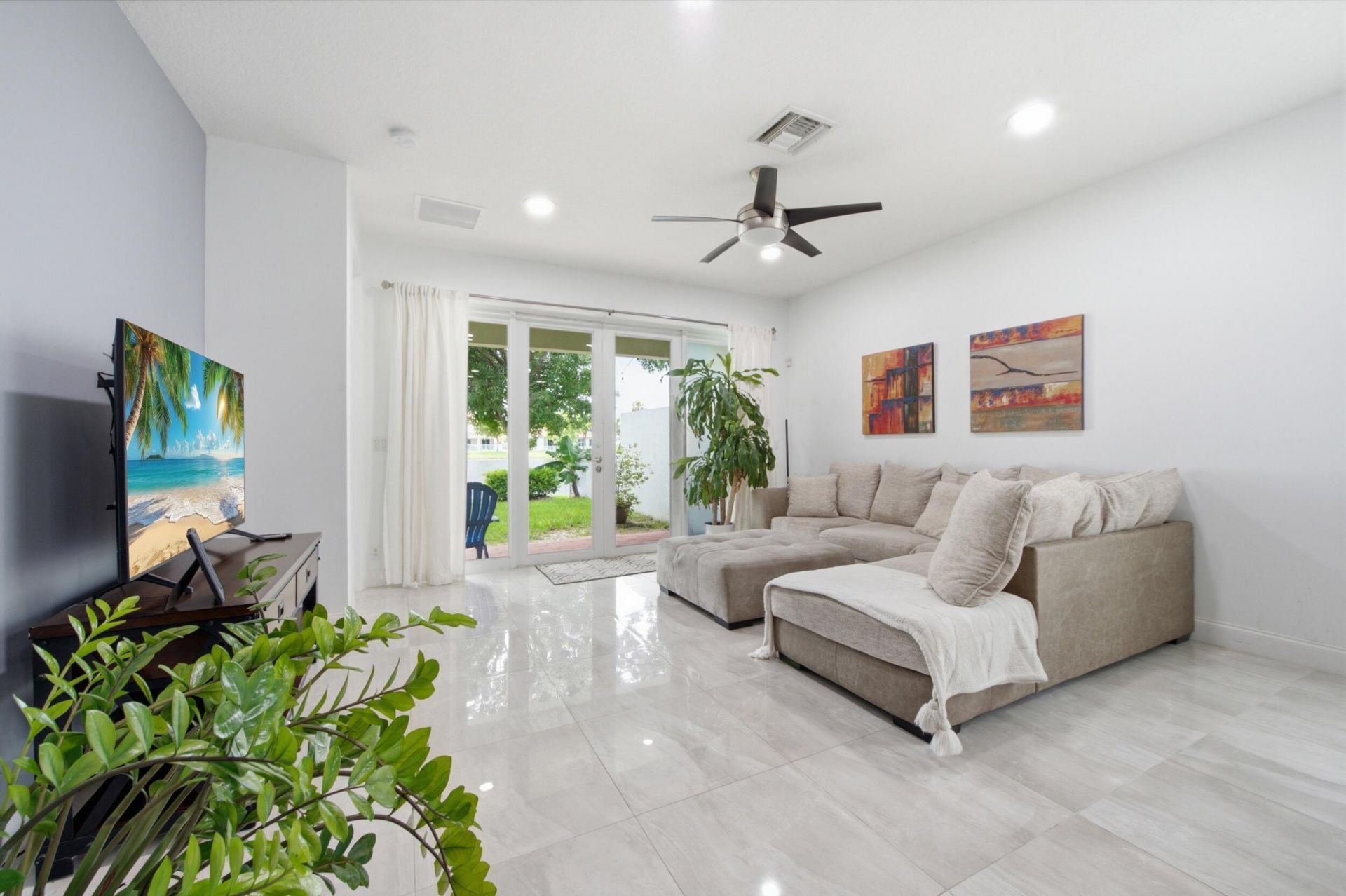 732 Belle Grove Lane, West Palm Beach, FL 33411 Photo