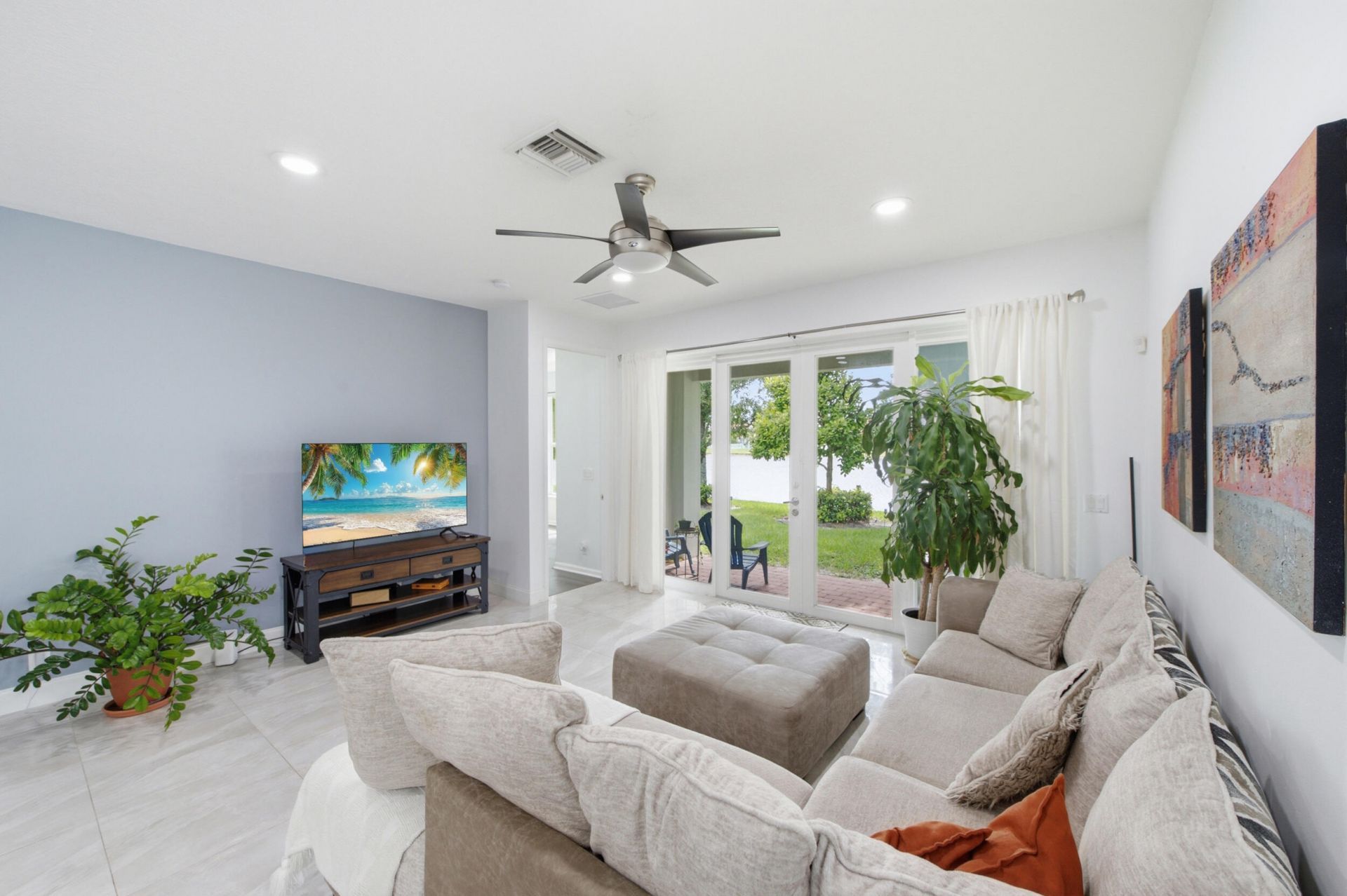 732 Belle Grove Lane, West Palm Beach, FL 33411 Photo
