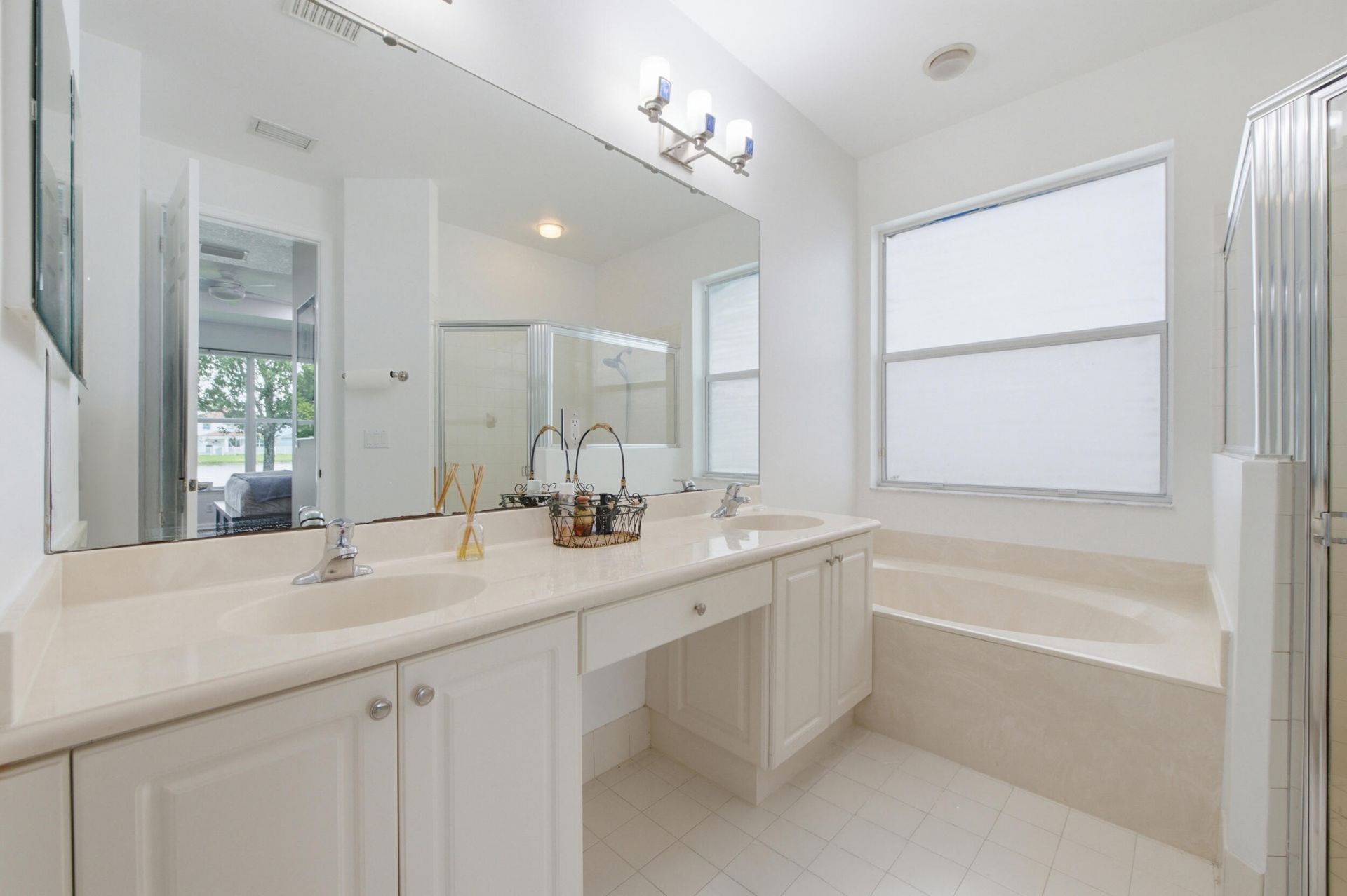 732 Belle Grove Lane, West Palm Beach, FL 33411 Photo