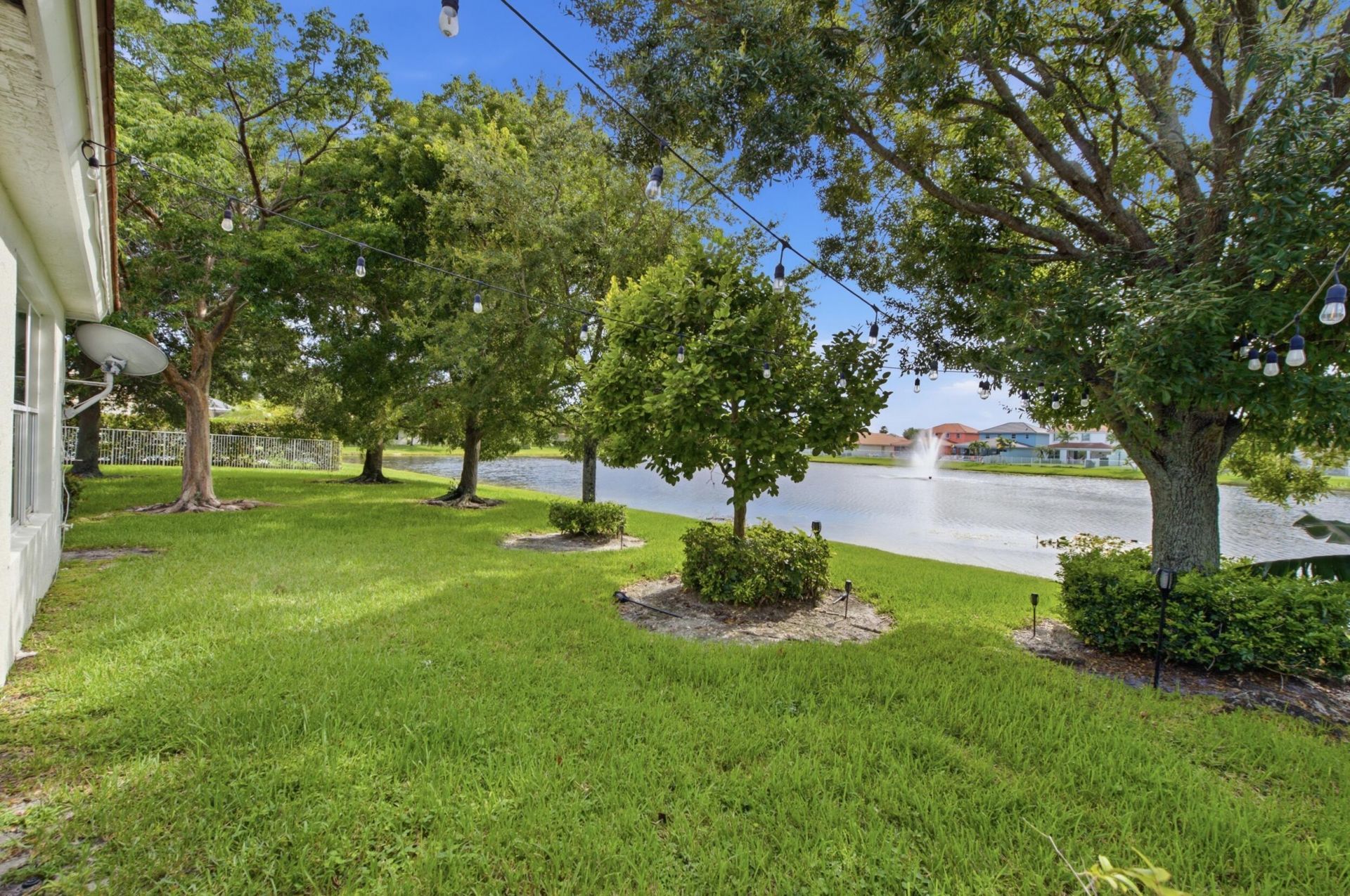 732 Belle Grove Lane, West Palm Beach, FL 33411 Photo