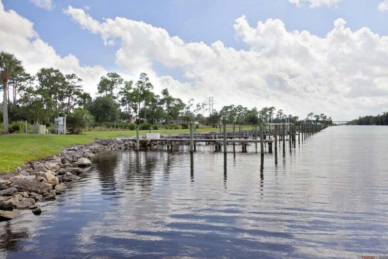 8780 SW Fishermans Wharf Drive, Stuart, FL 34997 Photo