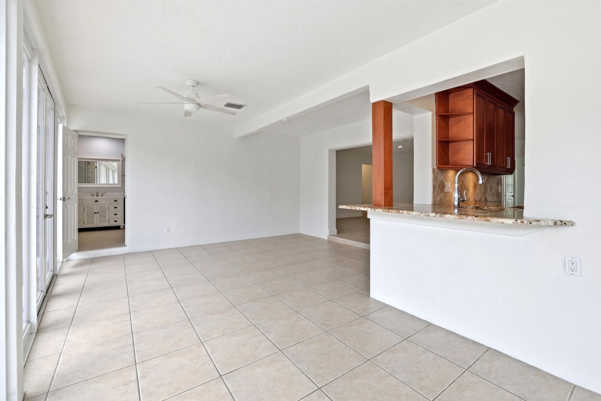 701 SW 27th Place, Boynton Beach, FL 33435 Photo
