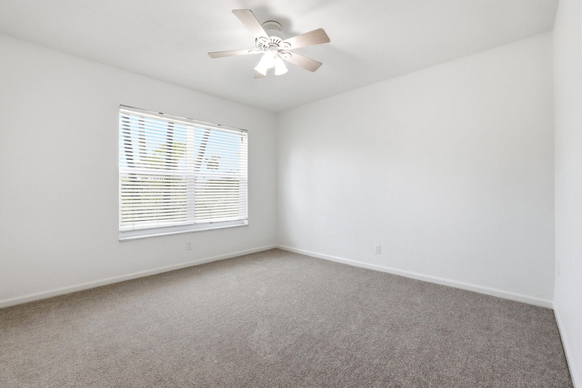 701 SW 27th Place, Boynton Beach, FL 33435 Photo