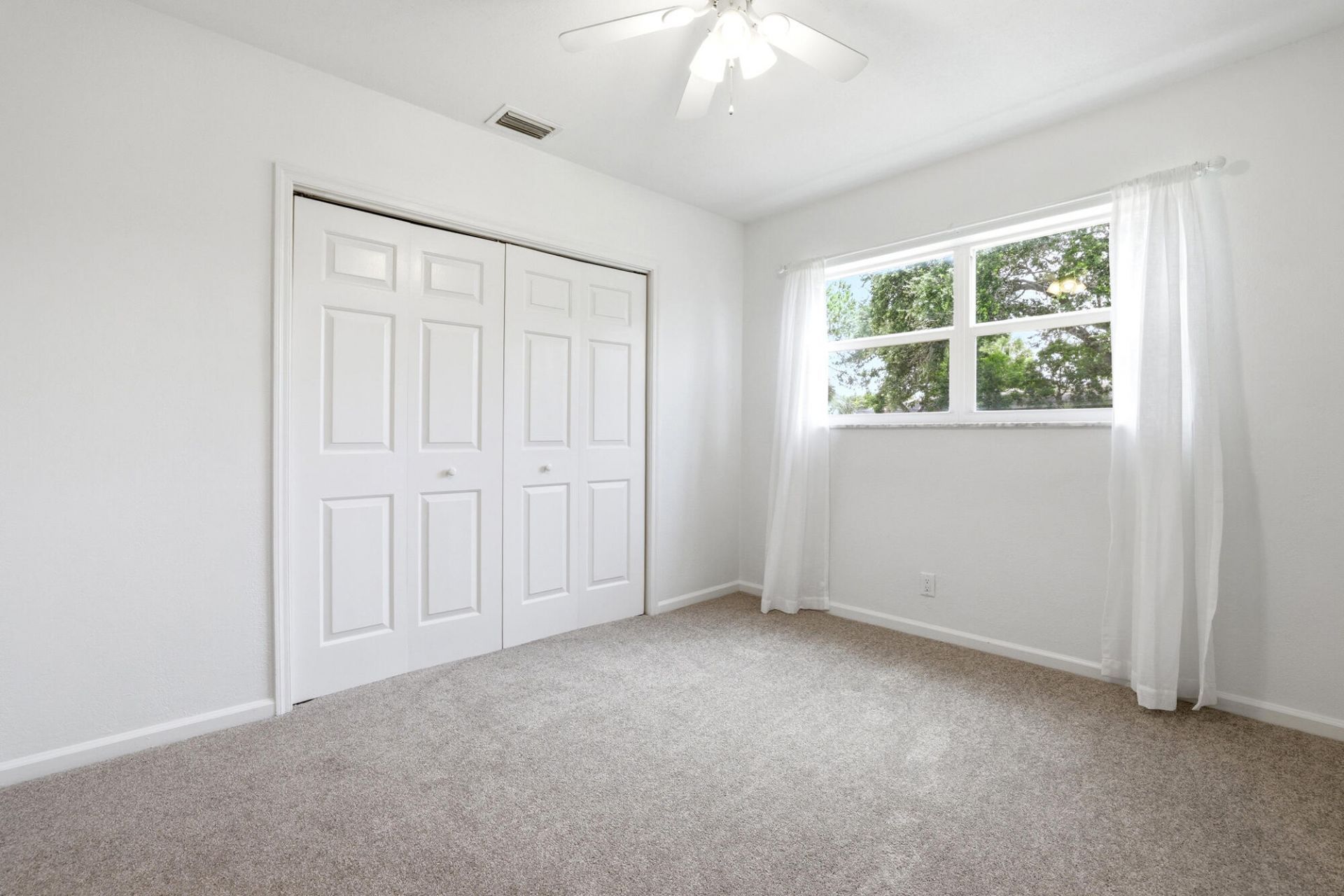 701 SW 27th Place, Boynton Beach, FL 33435 Photo