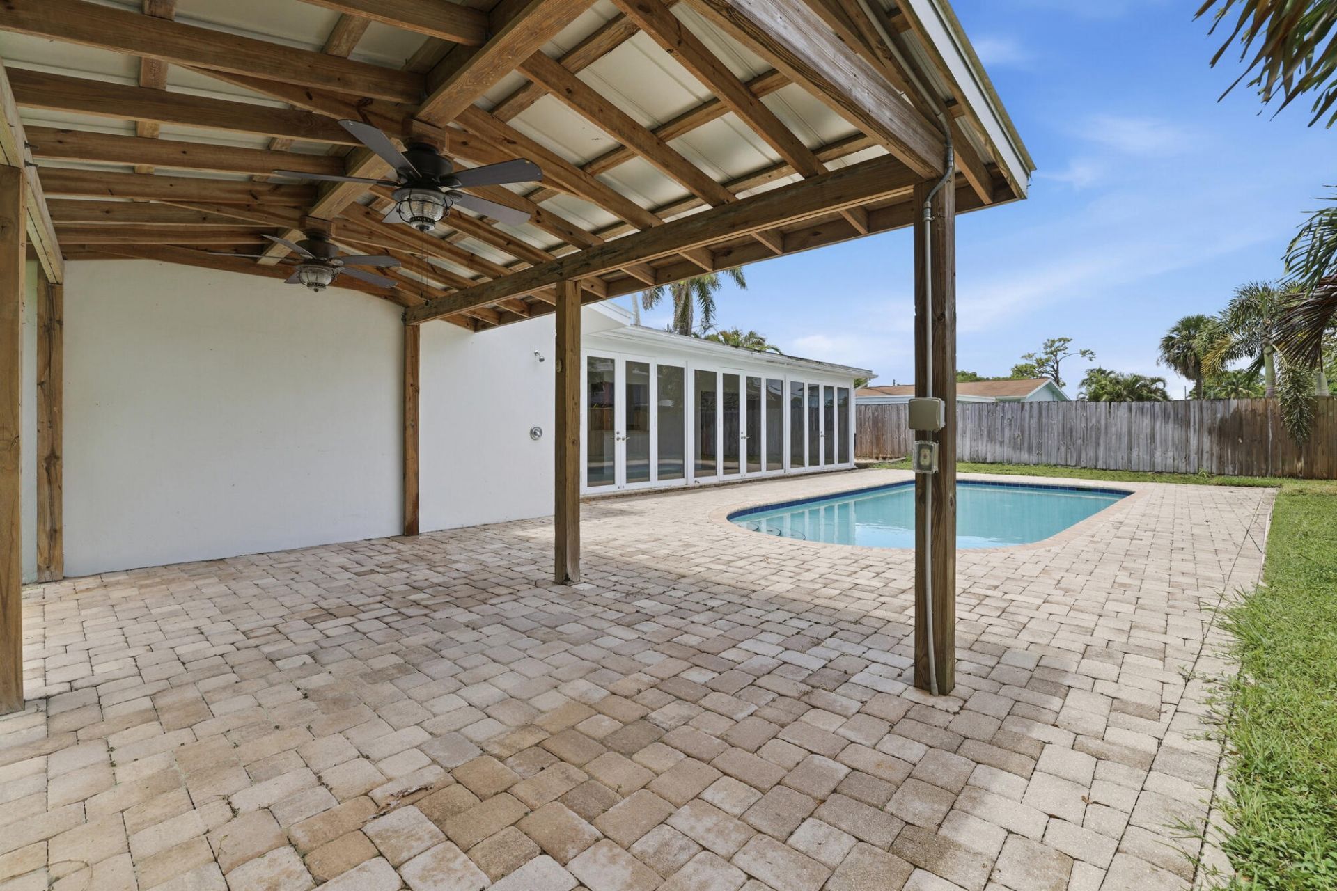 701 SW 27th Place, Boynton Beach, FL 33435 Photo