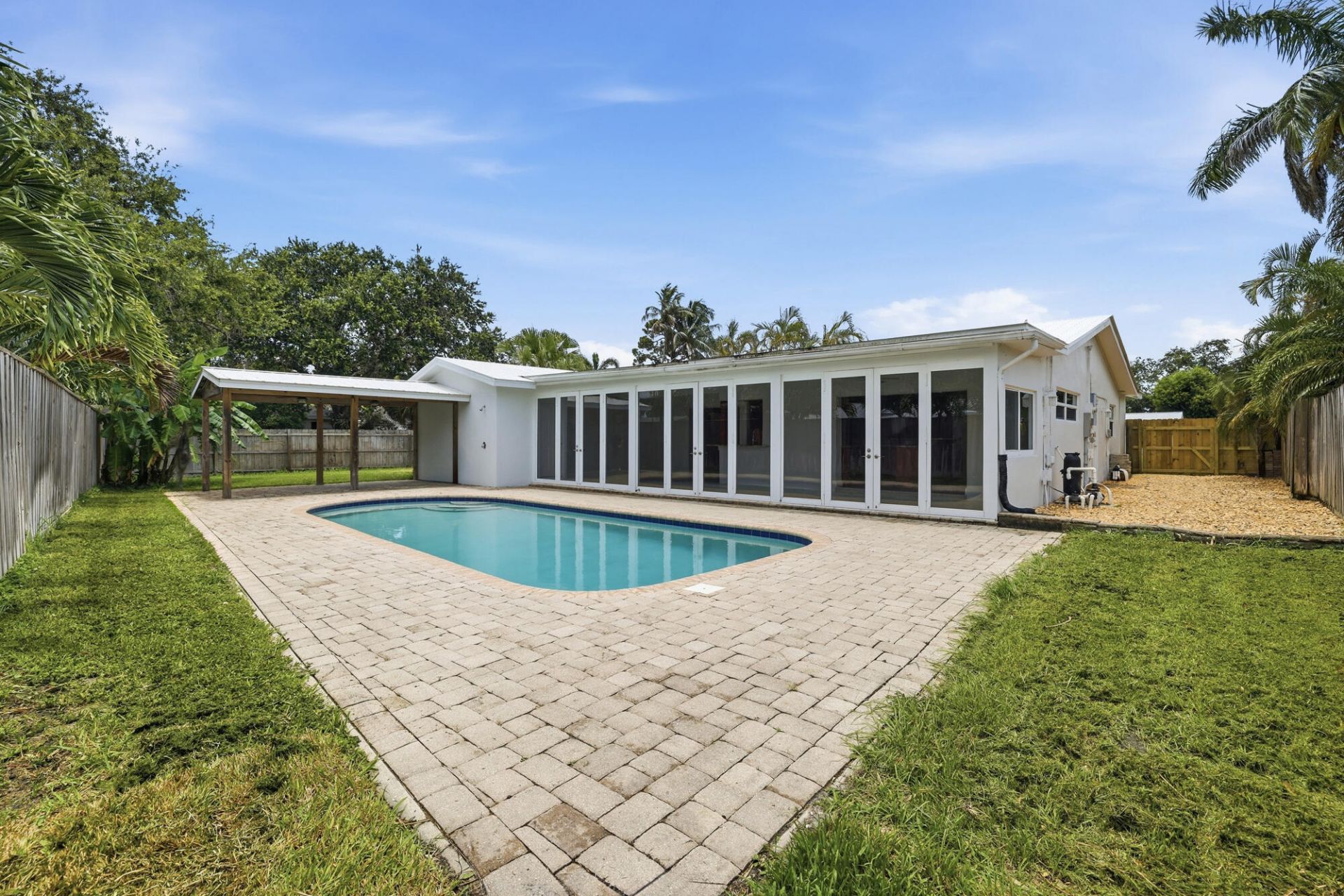 701 SW 27th Place, Boynton Beach, FL 33435 Photo