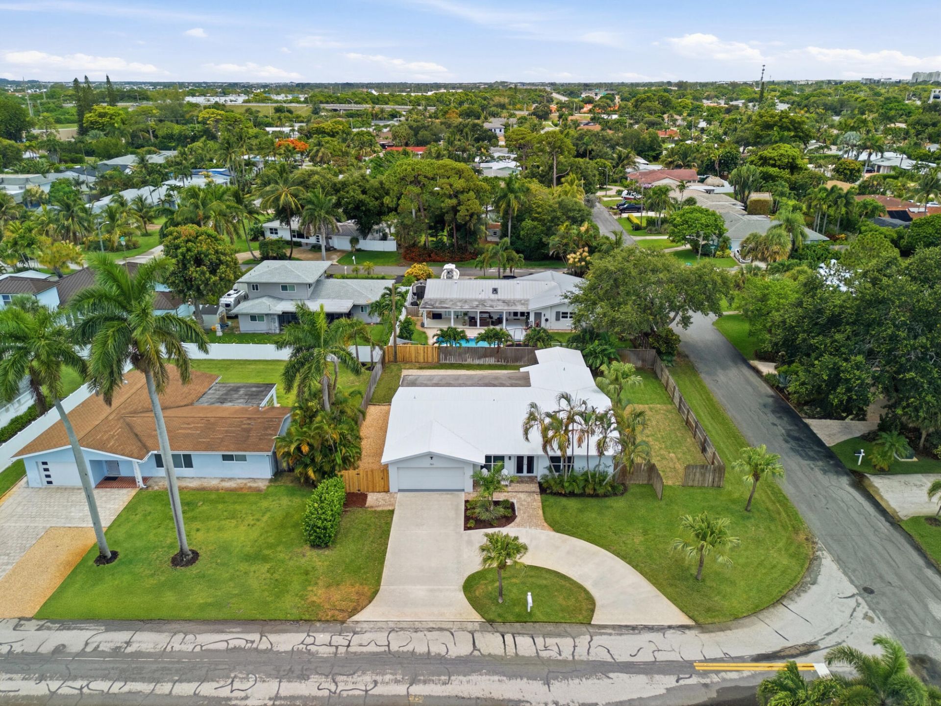 701 SW 27th Place, Boynton Beach, FL 33435 Photo
