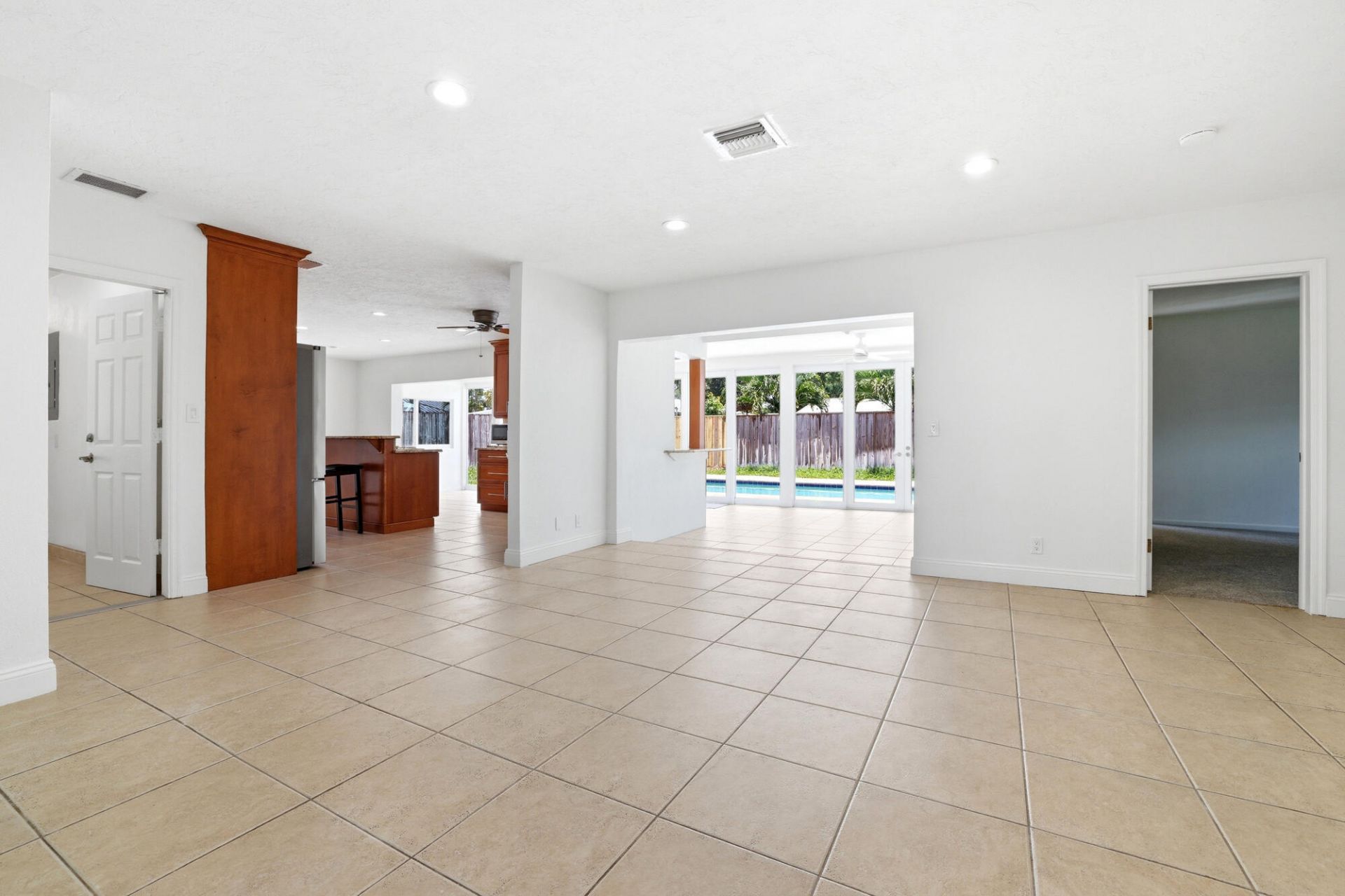 701 SW 27th Place, Boynton Beach, FL 33435 Photo