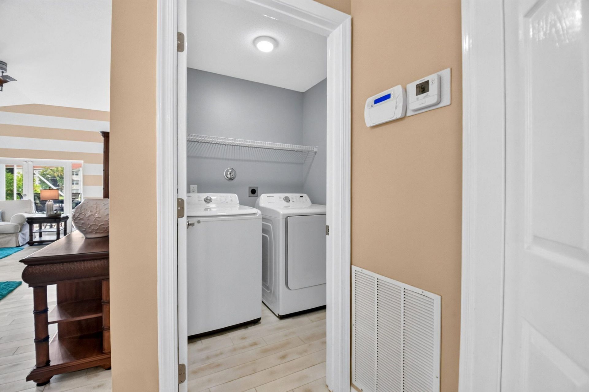 8021 Via Hacienda, Riviera Beach, FL 33418 Photo