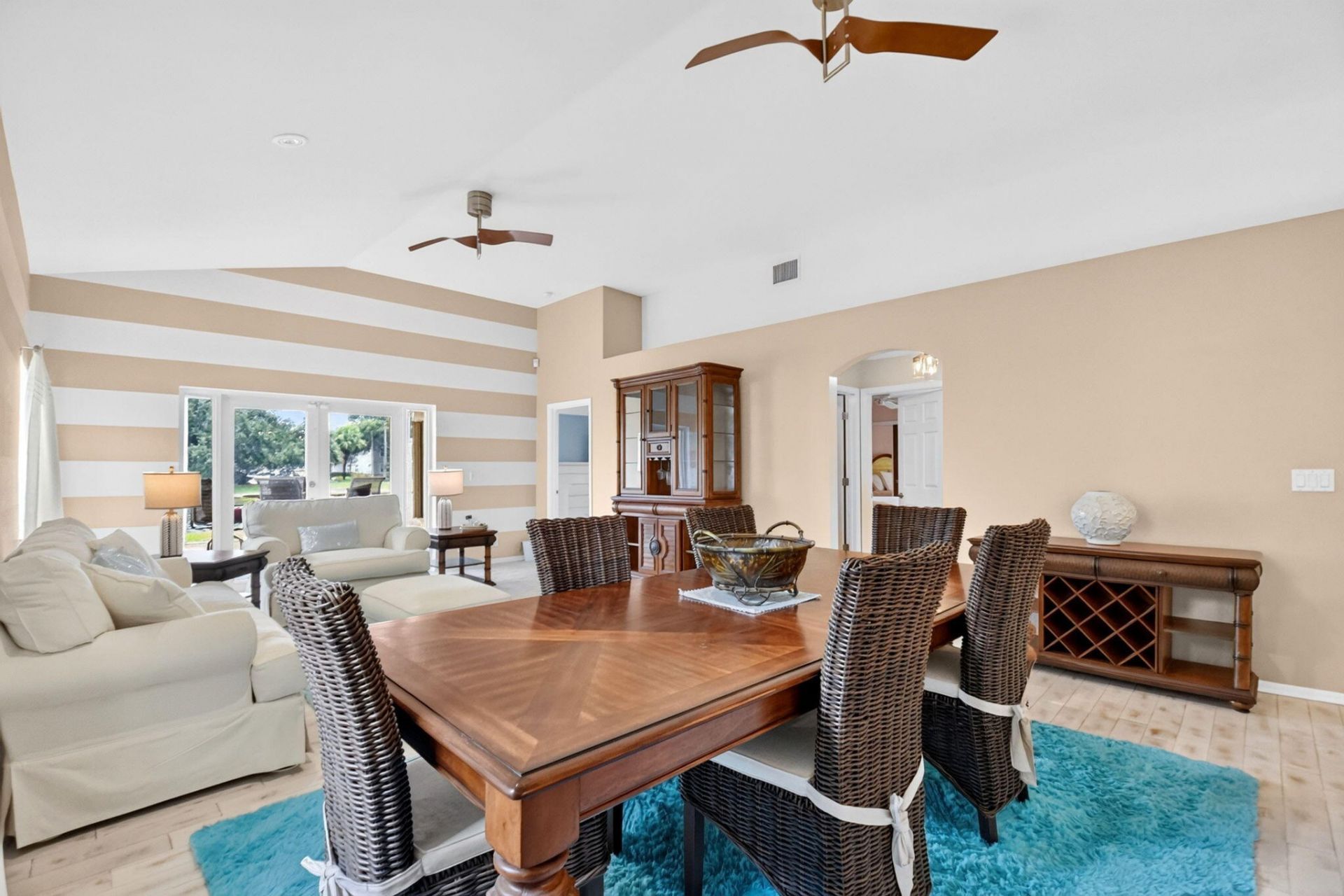 8021 Via Hacienda, Riviera Beach, FL 33418 Photo