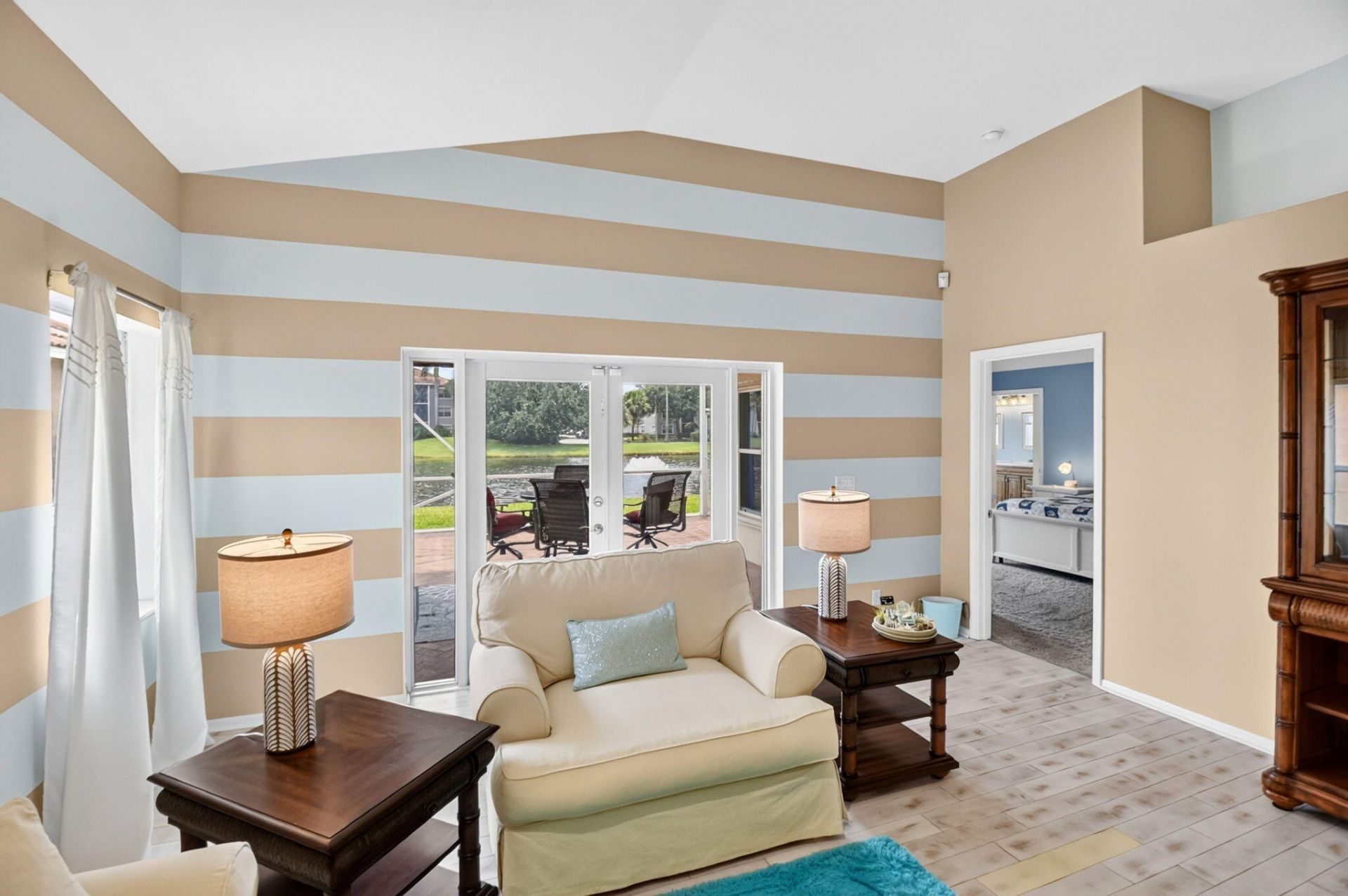 8021 Via Hacienda, Riviera Beach, FL 33418 Photo