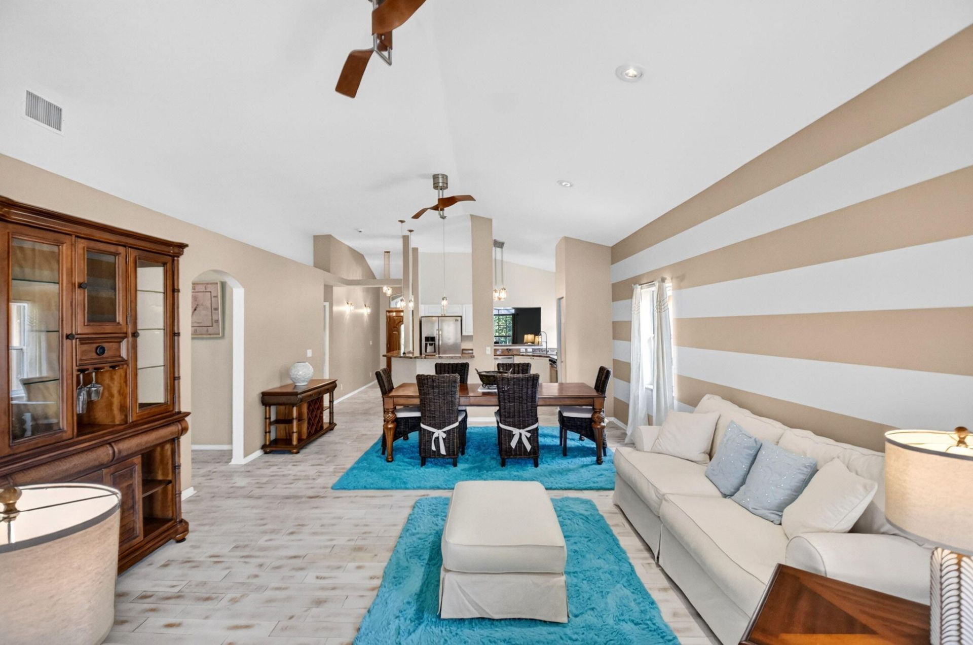 8021 Via Hacienda, Riviera Beach, FL 33418 Photo