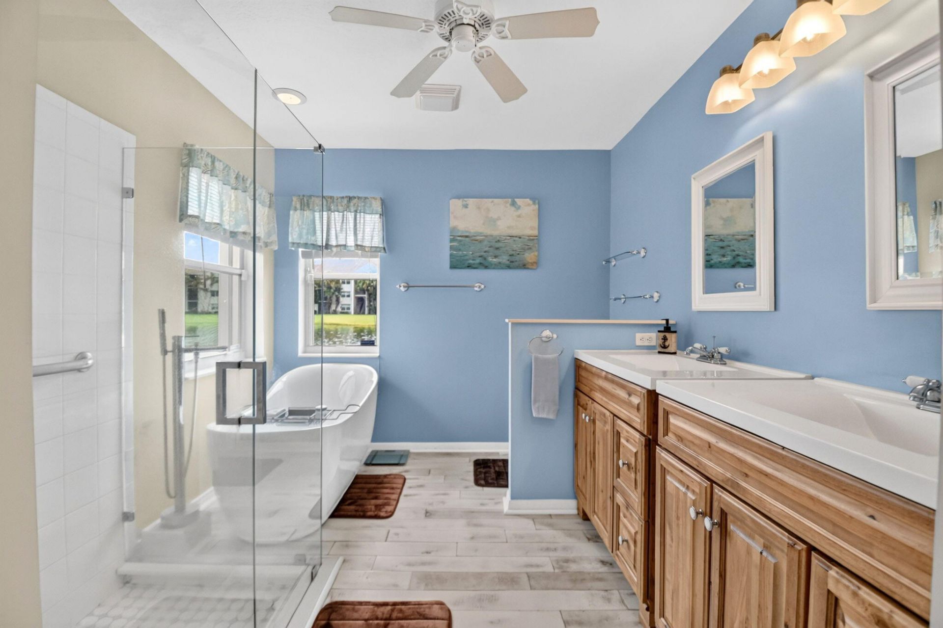 8021 Via Hacienda, Riviera Beach, FL 33418 Photo