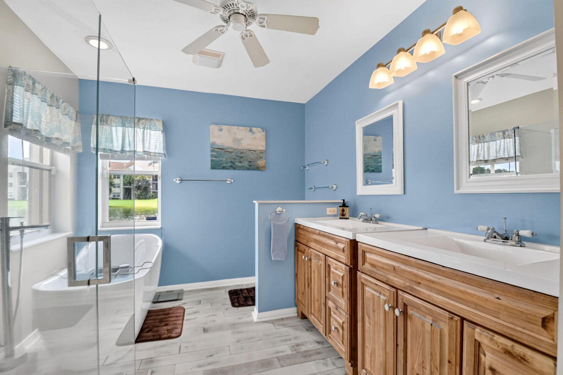 8021 Via Hacienda, Riviera Beach, FL 33418 Photo