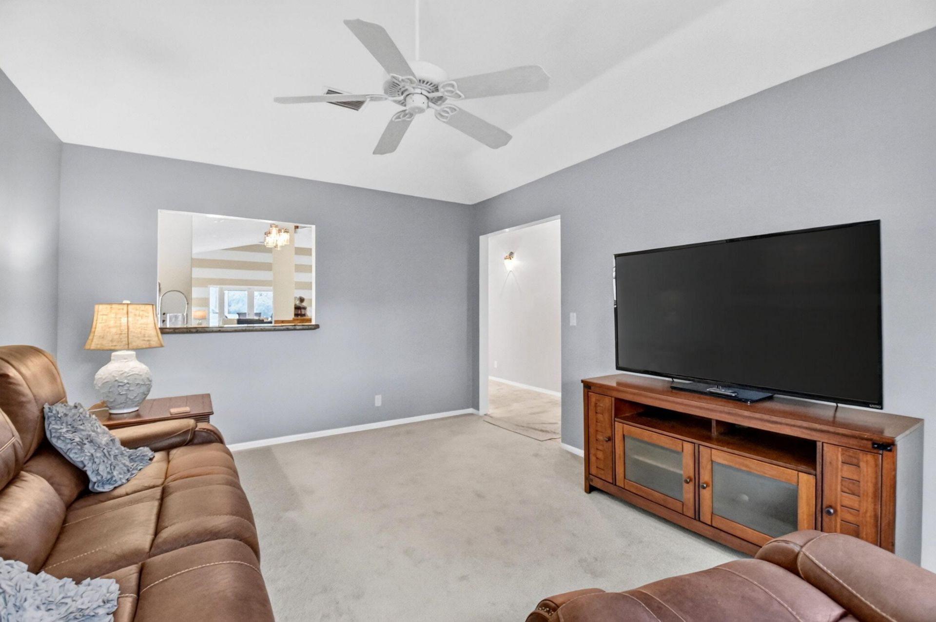 8021 Via Hacienda, Riviera Beach, FL 33418 Photo