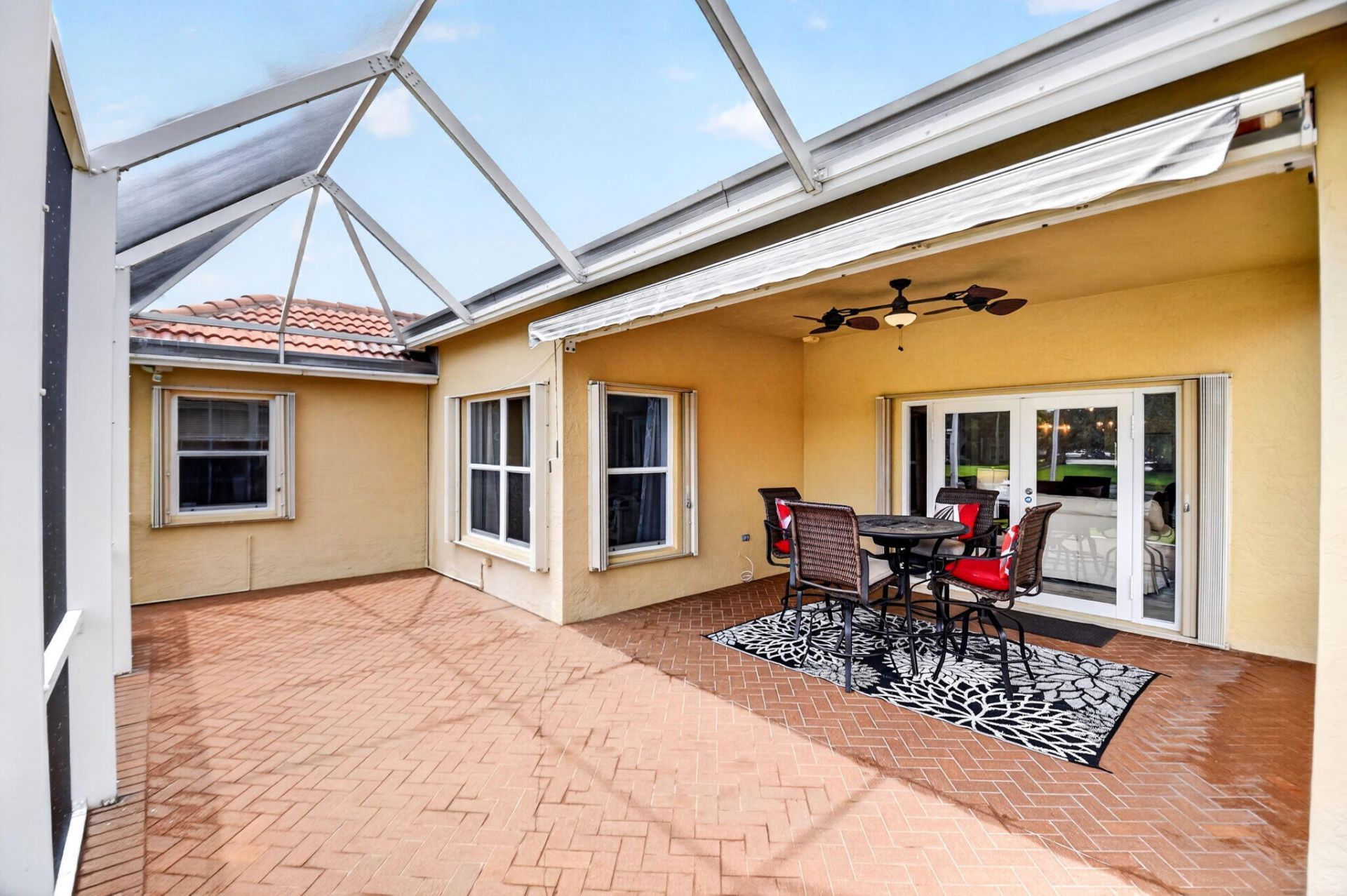 8021 Via Hacienda, Riviera Beach, FL 33418 Photo