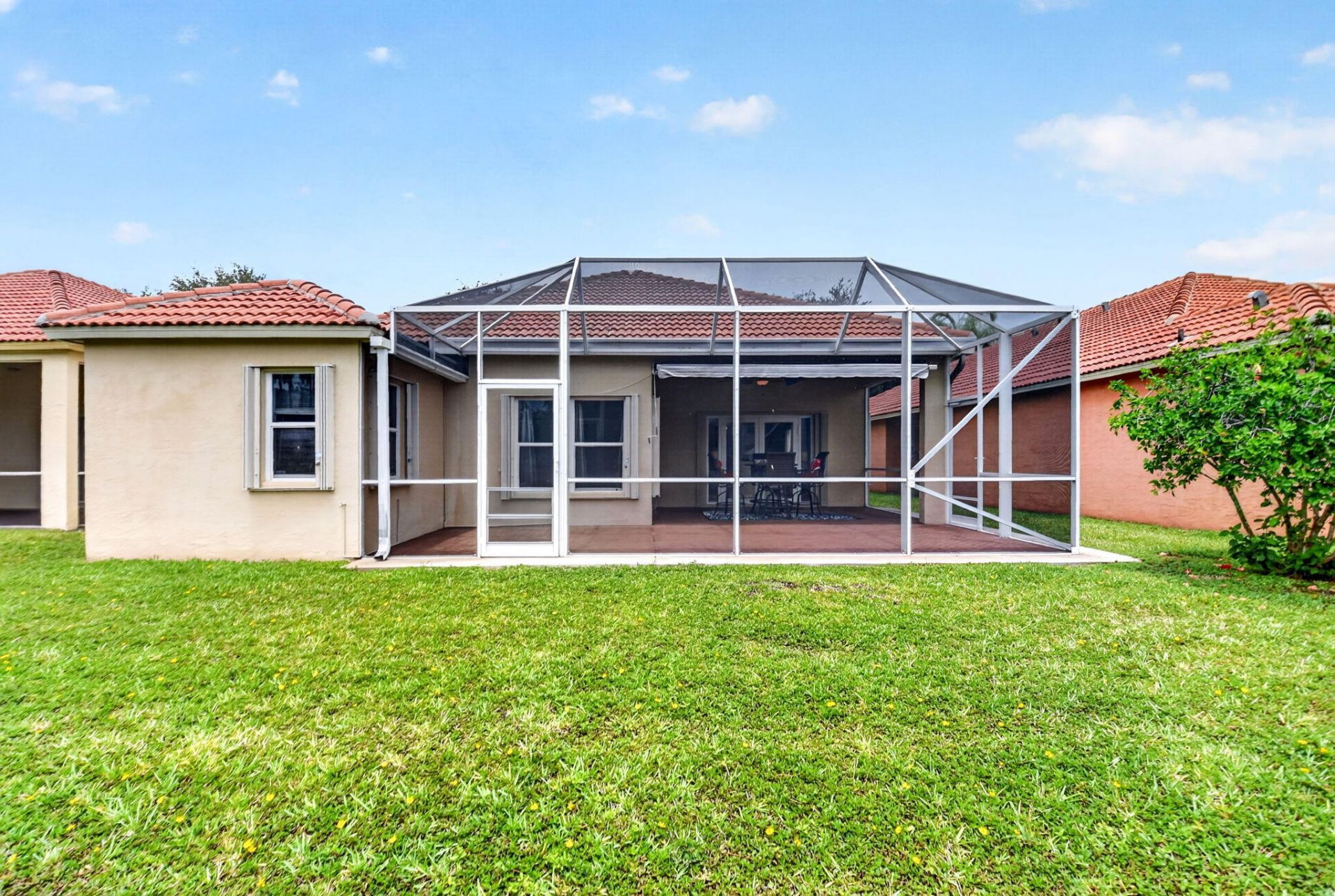 8021 Via Hacienda, Riviera Beach, FL 33418 Photo