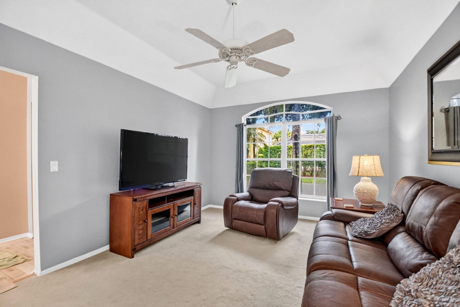 8021 Via Hacienda, Riviera Beach, FL 33418 Photo