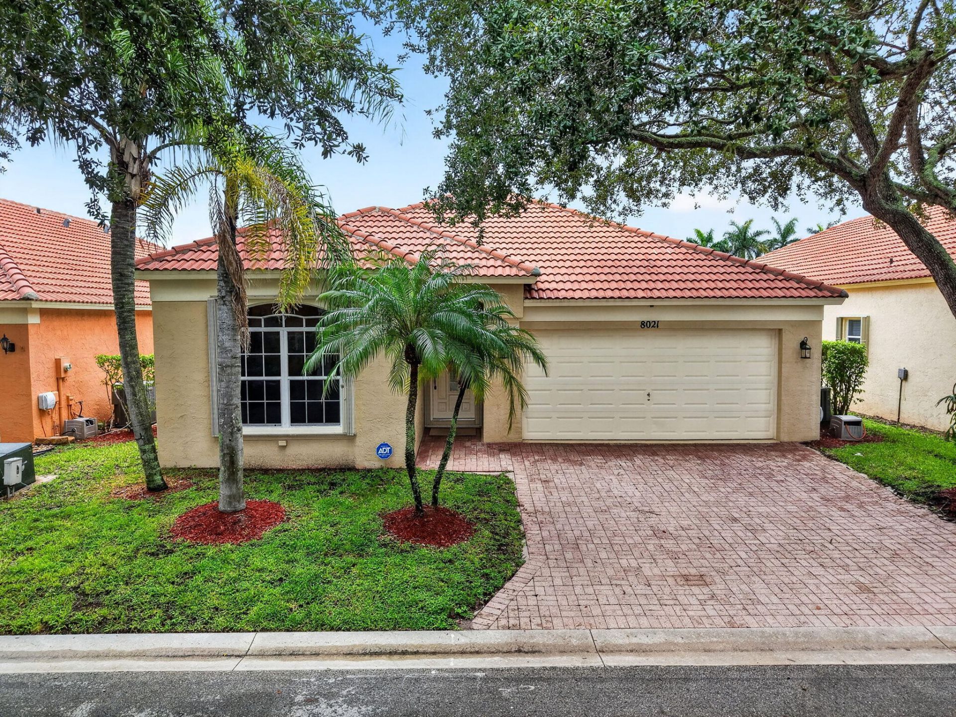 8021 Via Hacienda, Riviera Beach, FL 33418 Photo