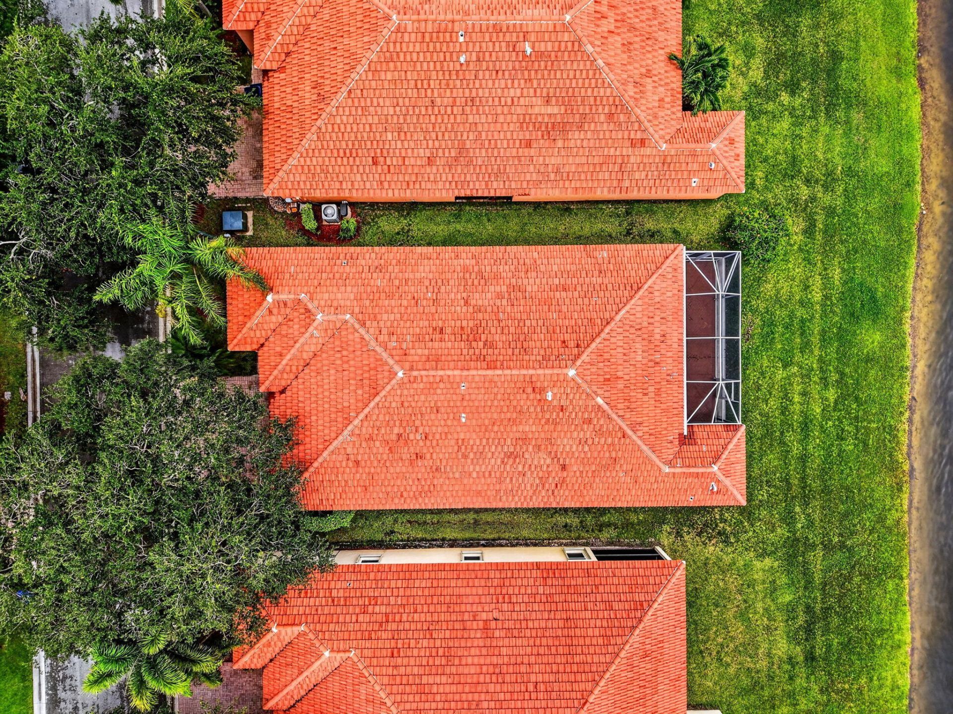 8021 Via Hacienda, Riviera Beach, FL 33418 Photo